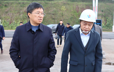 南溪區(qū)委書記、南溪經(jīng)開區(qū)黨工委書記劉剛率隊(duì)調(diào)研遠(yuǎn)東股份宜賓智能產(chǎn)業(yè)園